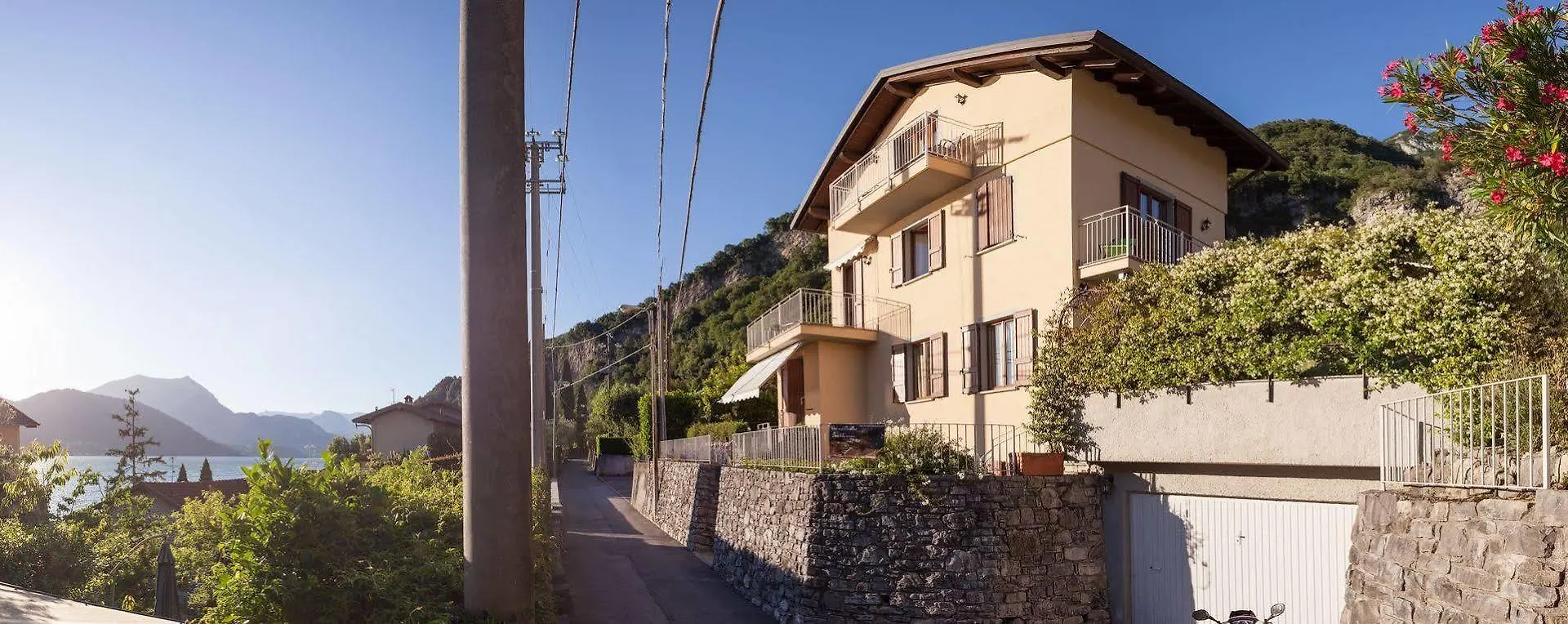 B&B-Foresteria Casa Della Musica Lake Como Mandello del Lario