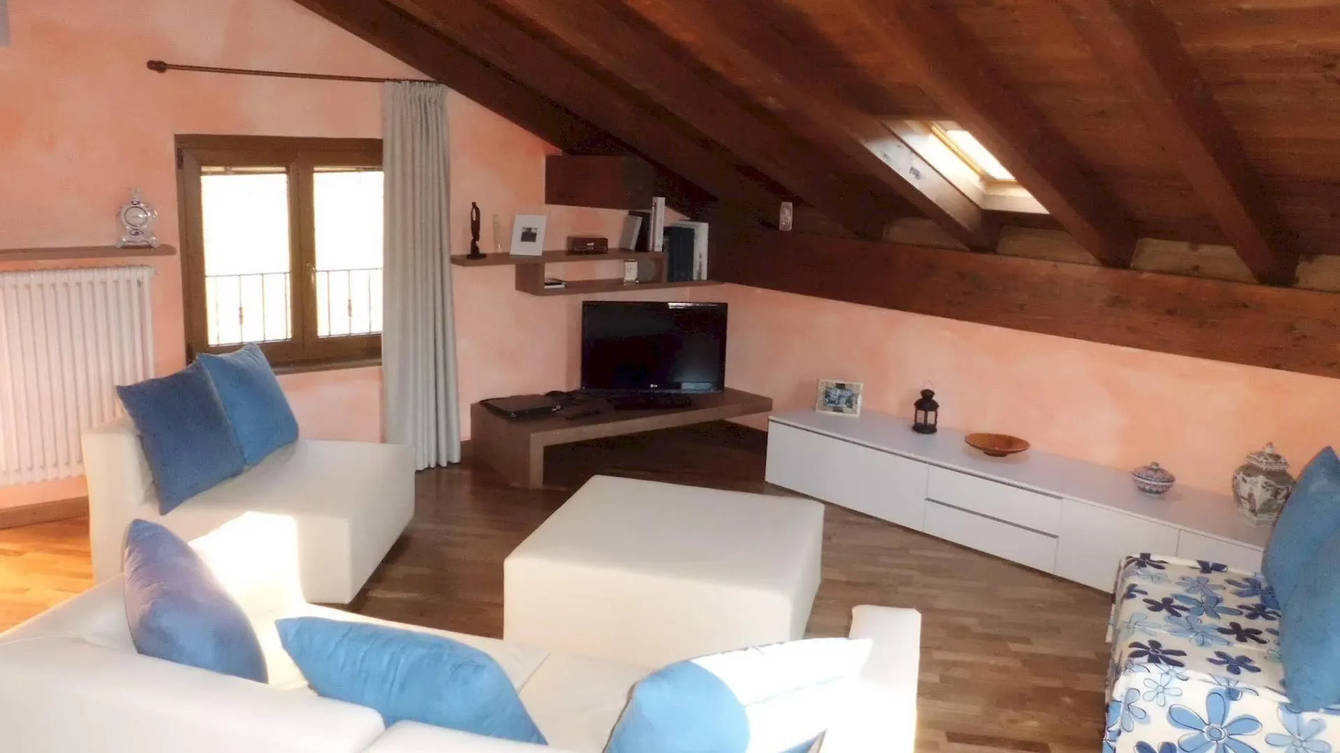 *** Bed & Breakfast B&B-Foresteria Casa Della Musica Lake Como Mandello del Lario Italien