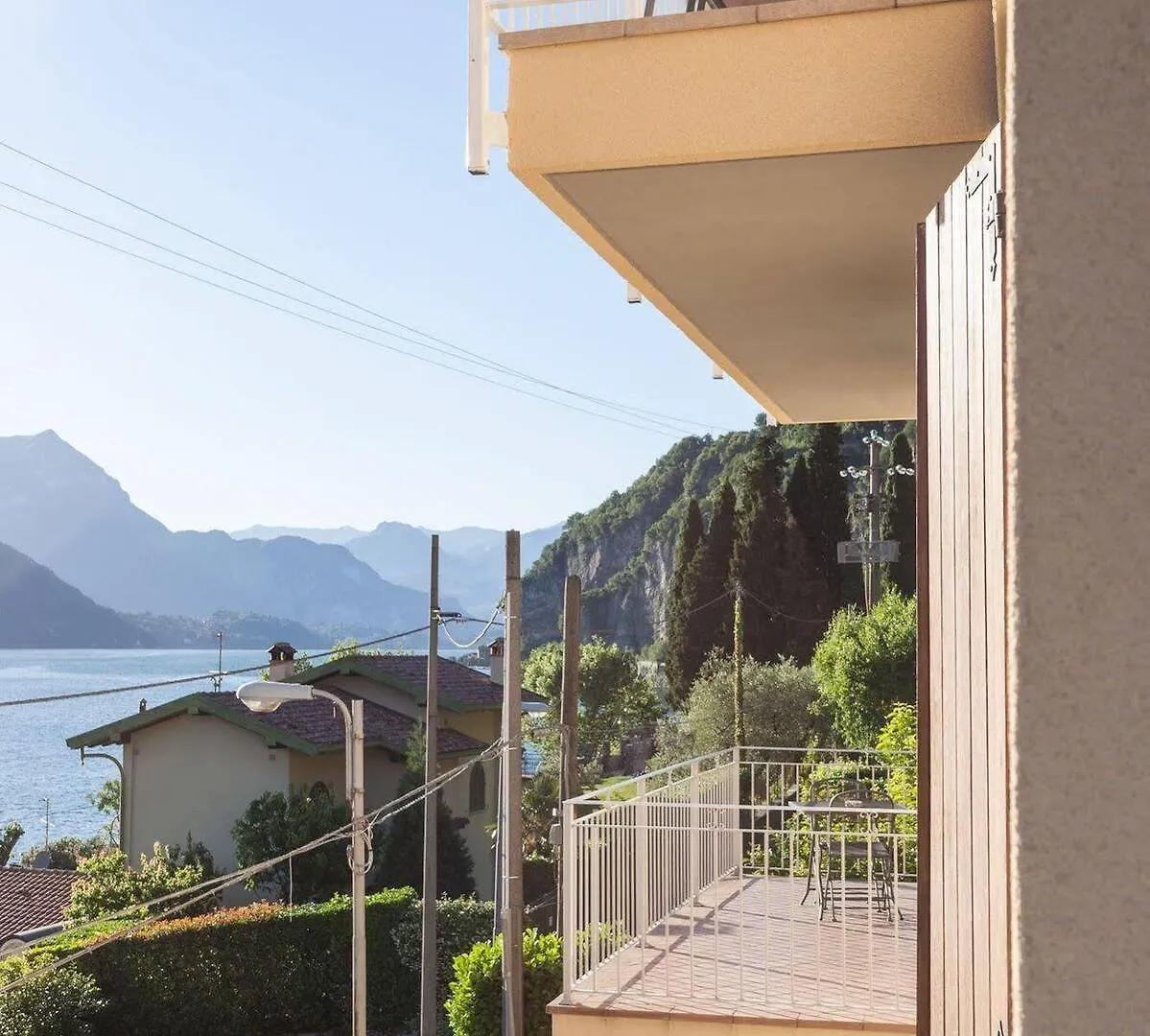 B&B-Foresteria Casa Della Musica Lake Como Mandello del Lario Bed & Breakfast