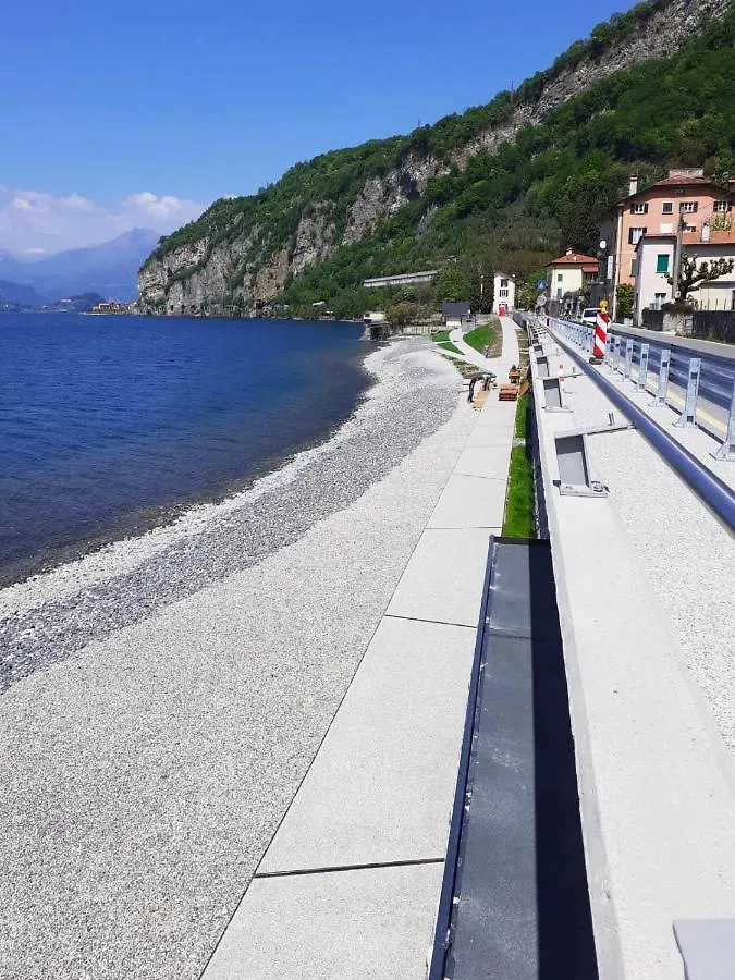 B&B-Foresteria Casa Della Musica Lake Como Mandello del Lario Bed & Breakfast