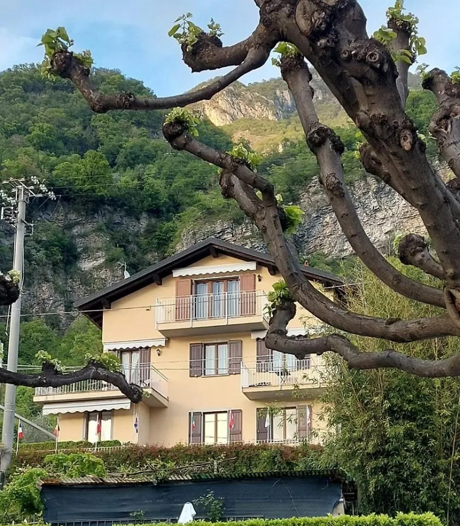 B&B-Foresteria Casa Della Musica Lake Como Mandello del Lario 3*,