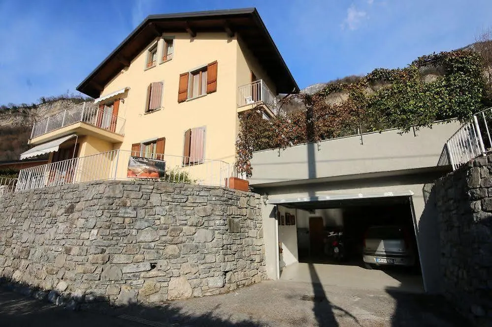 B&B-Foresteria Casa Della Musica Lake Como Mandello del Lario