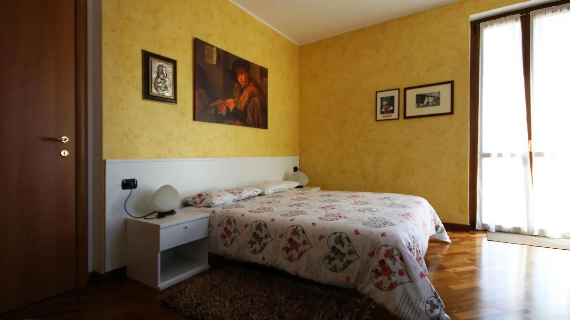 B&B-Foresteria Casa Della Musica Lake Como Mandello del Lario 3*,  Italy