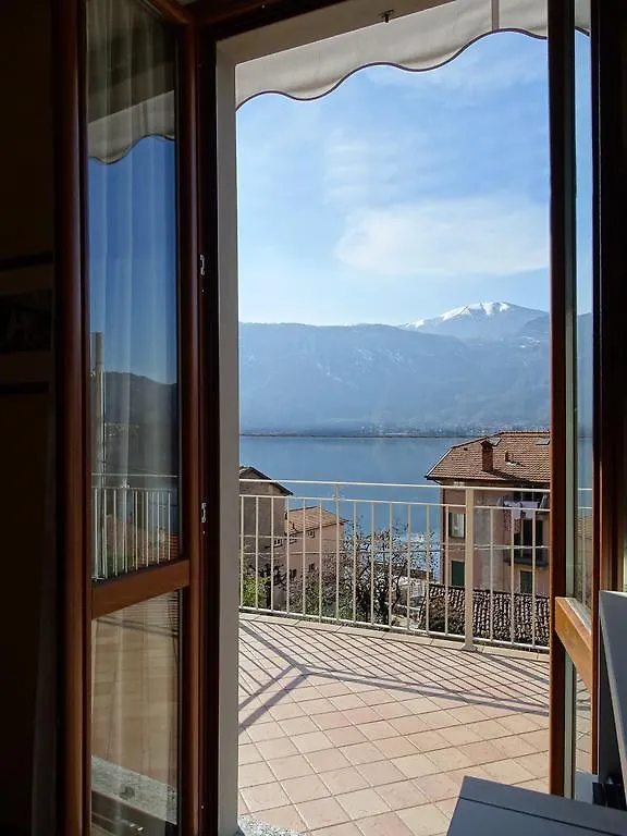 B&B-Foresteria Casa Della Musica Lake Como Mandello del Lario Bed & Breakfast