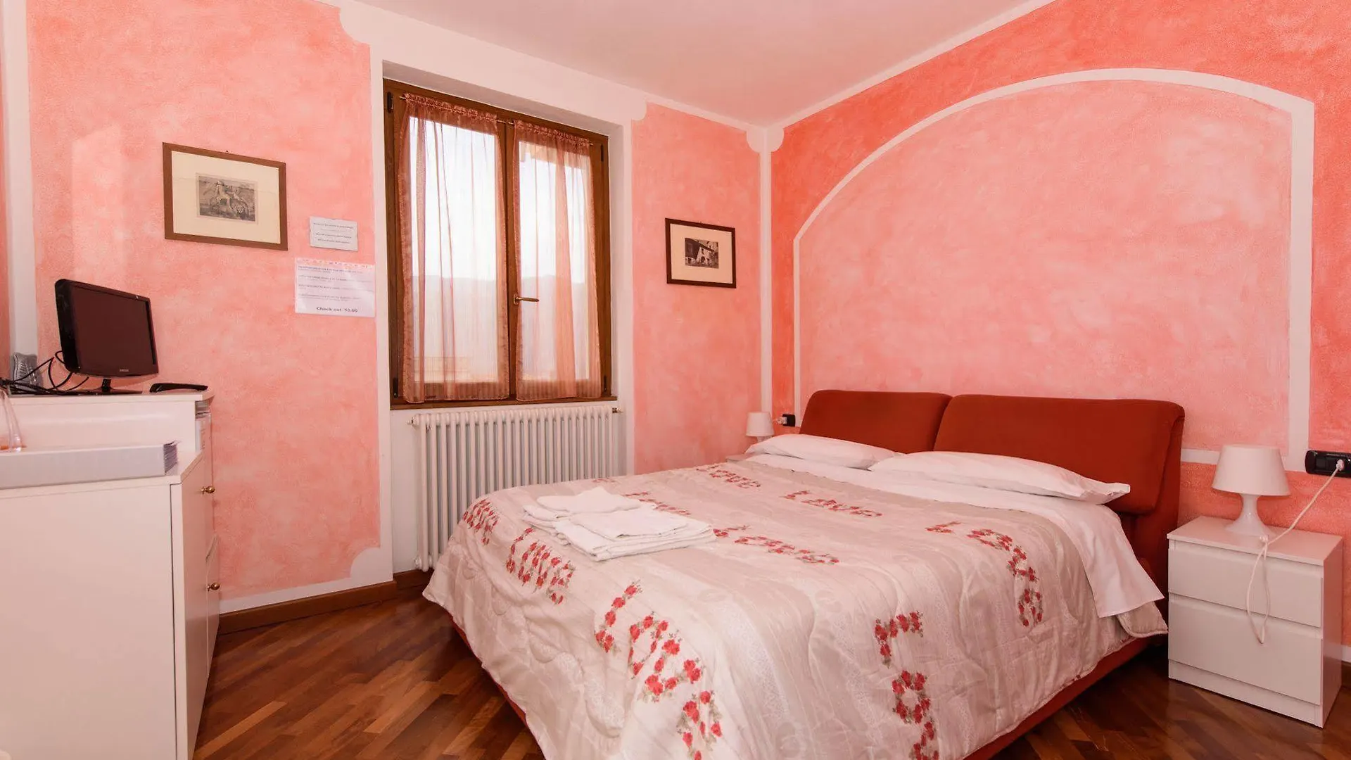 B&B-Foresteria Casa Della Musica Lake Como Mandello del Lario Bed & Breakfast